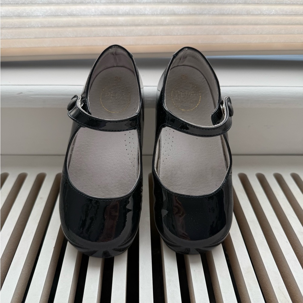 Pepa London Black Patent Leather Mary Jane Shoes | EU 25 / US 9 | Made in Spain